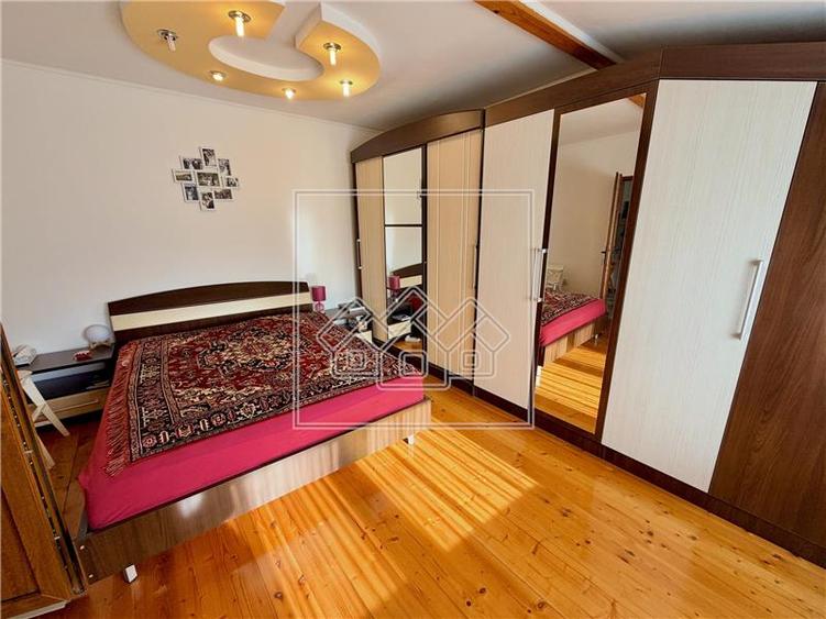 Duplex cu 6 camere cu Canalizare în Terezian