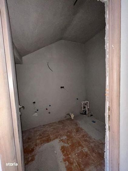 Apartament cu 4 camere în Decebal