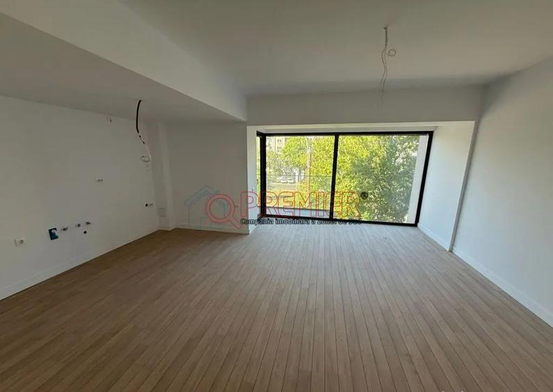 Apartament cu 3 camere decomandat în Cotroceni