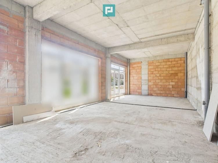 Spațiu comercial, de 101 mp, în Freidorf
