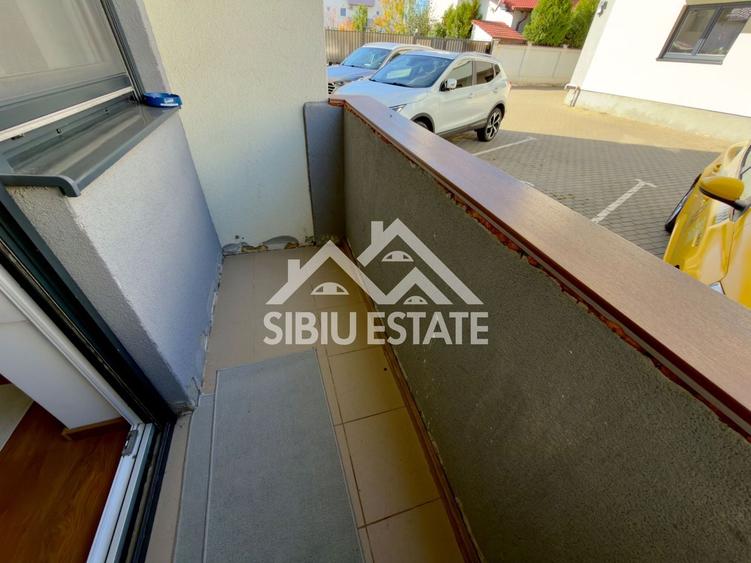 Apartament cu 3 camere decomandat în Hipodrom 4