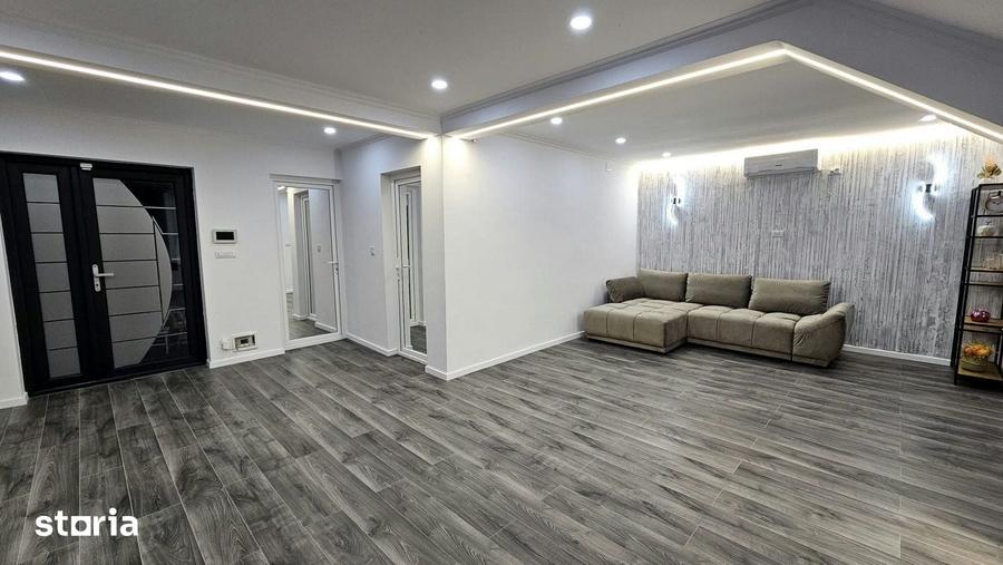 Casă cu 6 camere cu Teren 500 Mp în Central