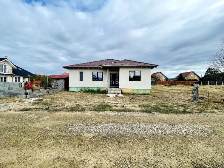 Casă Individuală Parter ,4 Camere, 490 mp Teren, Oradea