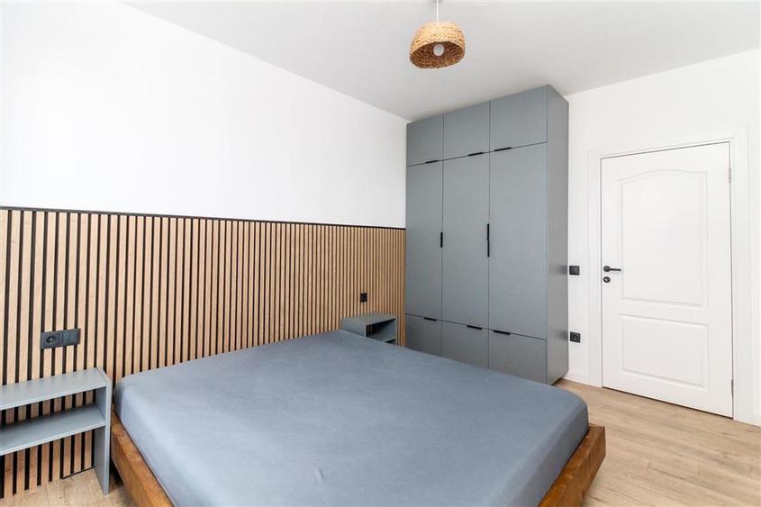 Apartament cu 2 camere semidecomandat, mobilat în Mărăști