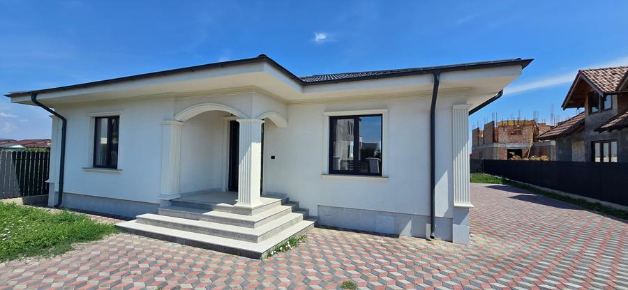 Casă individuală cu 3 camere cu Teren 500 Mp în Nord-Est