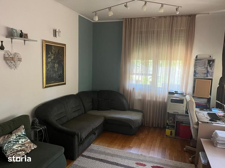 Apartament cu 3 camere decomandat în Dămăroaia