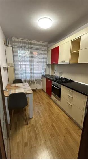 Apartament 2 camere de vanzare, semidecomandat, etajul 1 - Podu Ros - 6