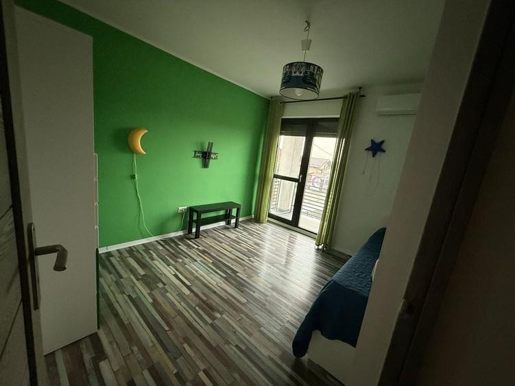 Casă cu 4 camere în Valea Lupului