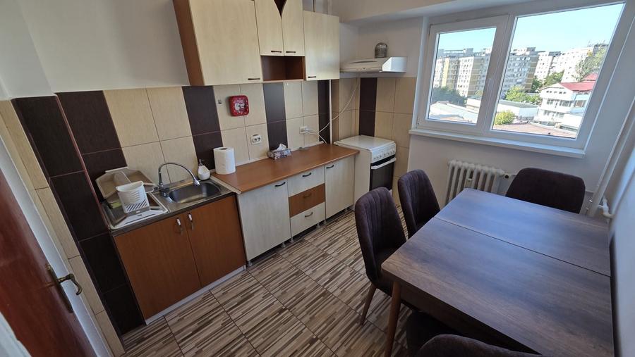 Apartament cu 2 camere nedecomandat în Central