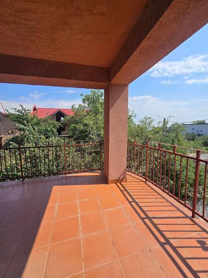 Casă cu 6 camere cu Teren 500 Mp în Cernica