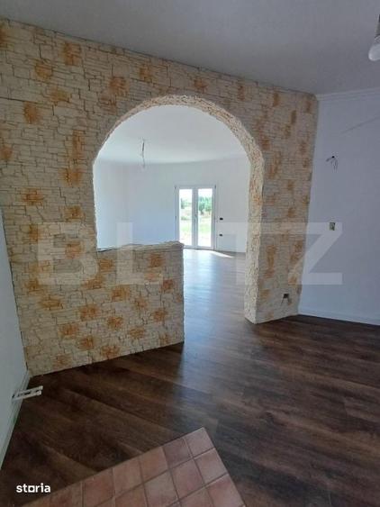 Casă cu 4 camere în Pătrăuți