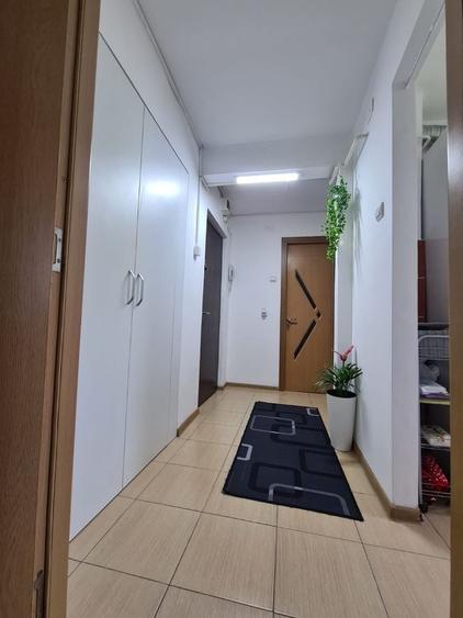 Apartament cu 2 camere decomandat în Ostroveni