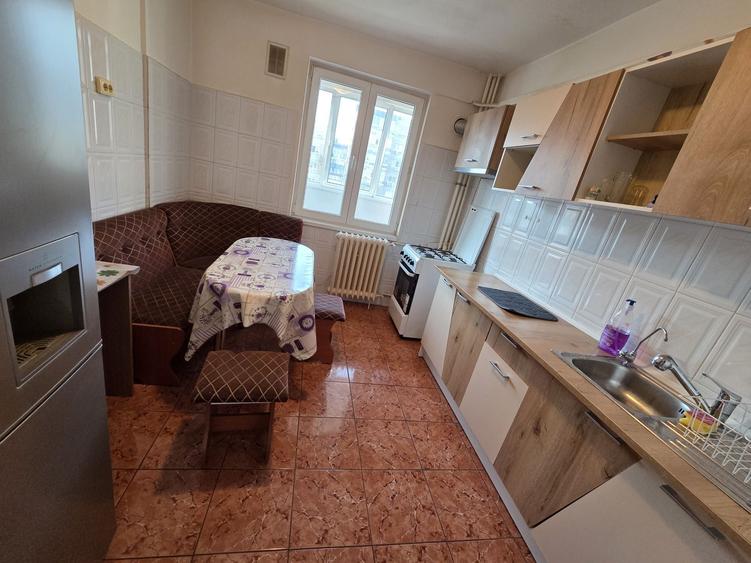 Apartament cu 2 camere decomandat în Gorjului