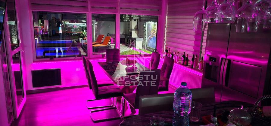 Casă individuală cu 7 camere cu Piscina în Aradului