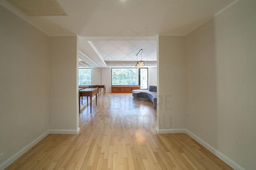 Apartament cu 3 camere decomandat, mobilat în Herăstrău