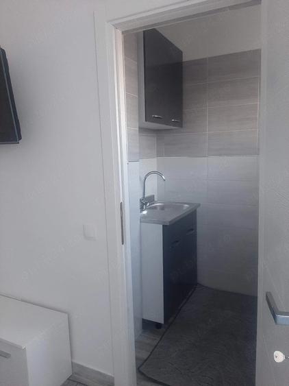 Garsonieră decomandată în Central