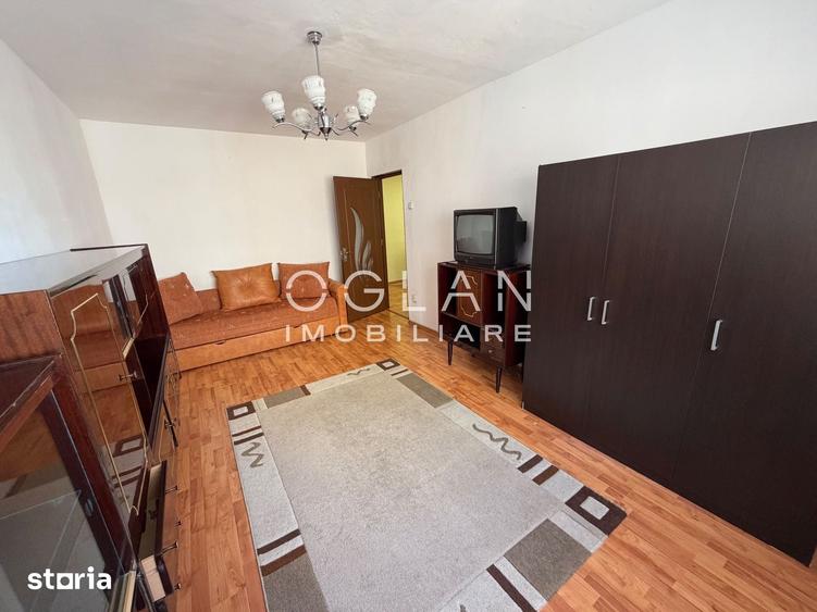 Apartament cu 3 camere decomandat în Vasile Aaron