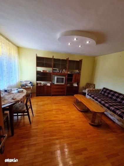Casă cu 5 camere cu Teren 154 Mp în Central