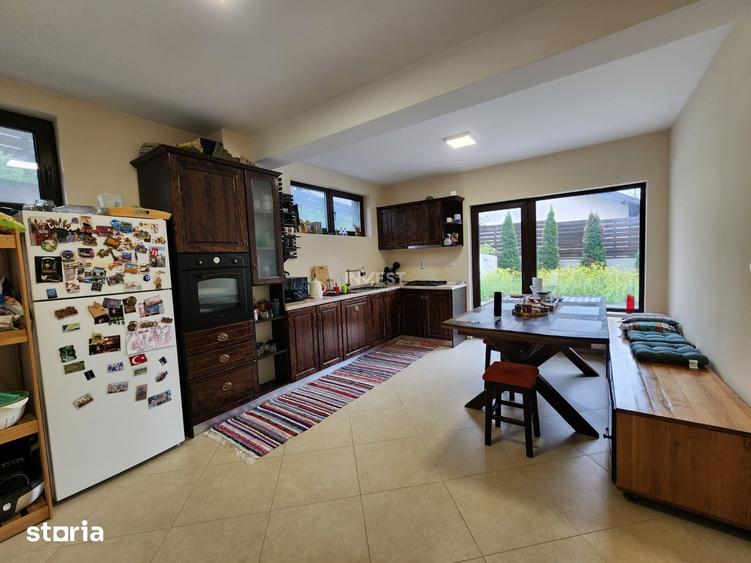 Casă cu 3 camere cu Teren 225 Mp în Miroslava