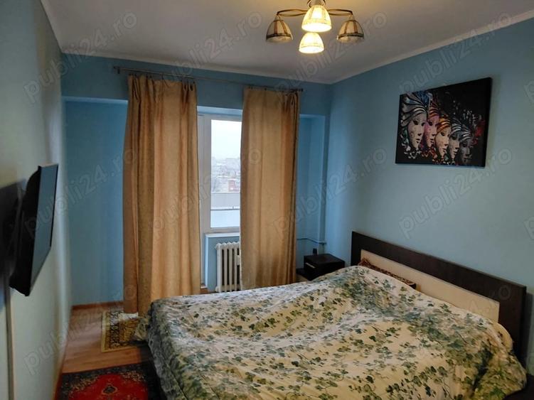 Apartament cu 3 camere decomandat în Central