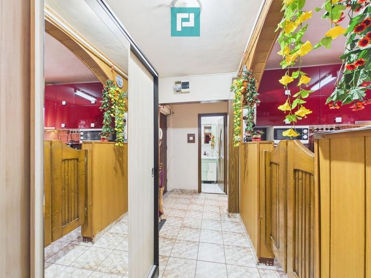 Apartament cu 3 camere nedecomandat, mobilat în Circumvalațiunii