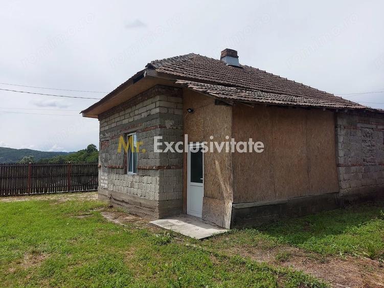 Casă cu Teren 405 Mp în Bascov