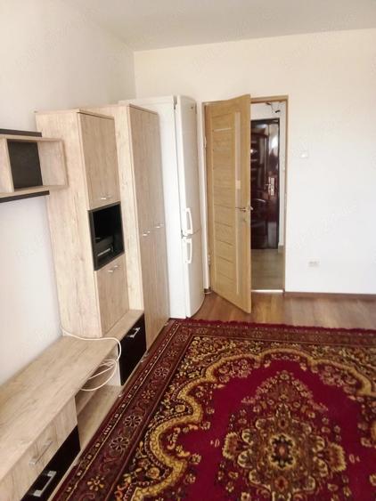 Garsonieră decomandată în Rogerius