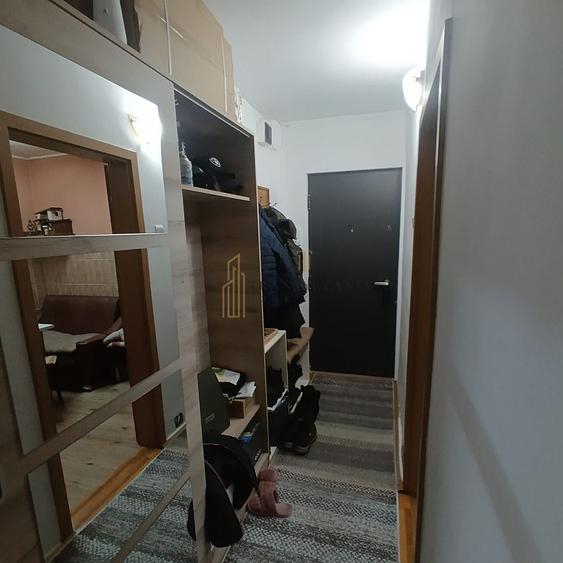 Apartament cu 2 camere decomandat, mobilat în Valea Aurie