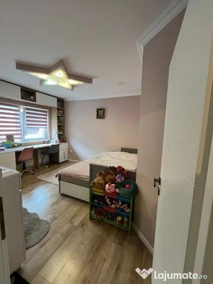 Apartament cu 2 camere decomandat în Florești