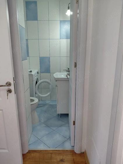 Apartament cu 3 camere decomandat în 1 Decembrie