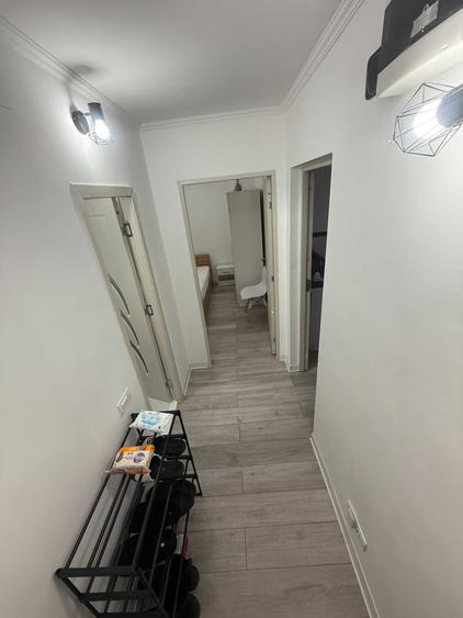 Apartament cu 2 camere semidecomandat în Chitila