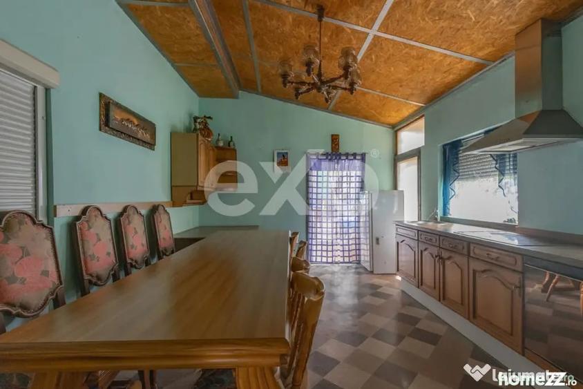 Casă cu 5 camere cu Teren 1866 Mp în Central