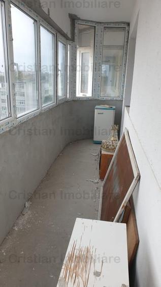 Apartament cu 4 camere decomandat în Apollo