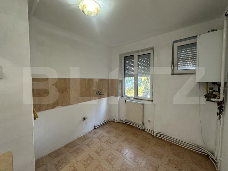 Apartament cu 2 camere decomandat în Botizului