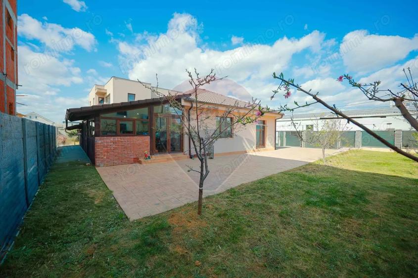 Casă cu 3 camere cu Teren 486 Mp în Sânmartin