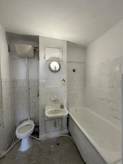 Apartament cu 2 camere decomandat în Mărăști