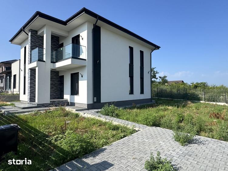 Casă cu 4 camere cu Teren 450 Mp în Ciurea