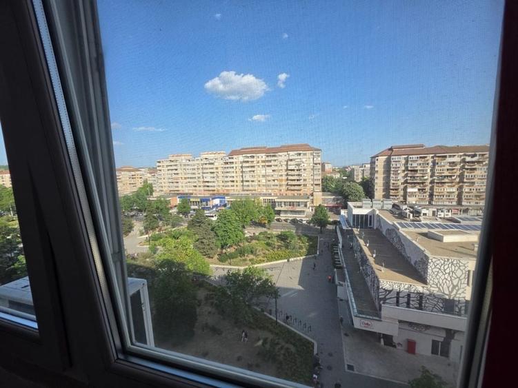 Apartament cu 2 camere semidecomandat în Rogerius