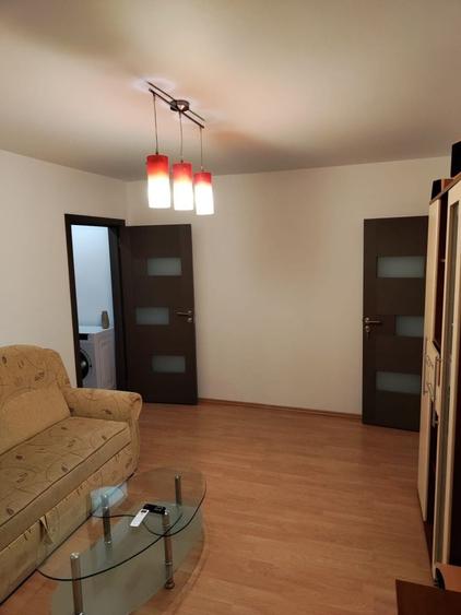 Proprietar inchiriez apartament 3 camere - 7