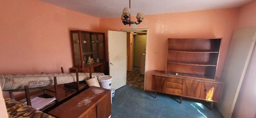 Apartament cu 2 camere nedecomandat în Central