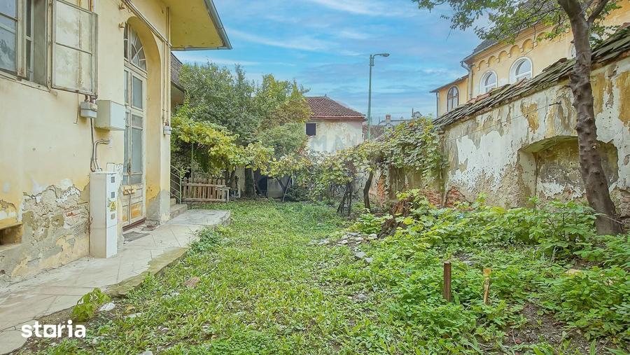 Casă cu 5 camere cu Teren 479 Mp în Schei