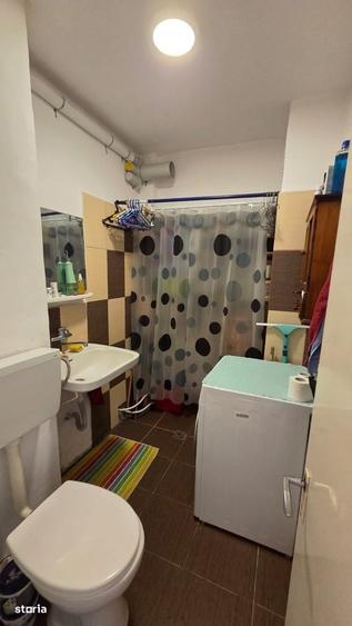 Apartament cu 4 camere decomandat în Soarelui