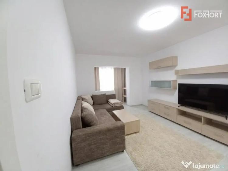 Apartament cu 4 camere decomandat în Lipovei