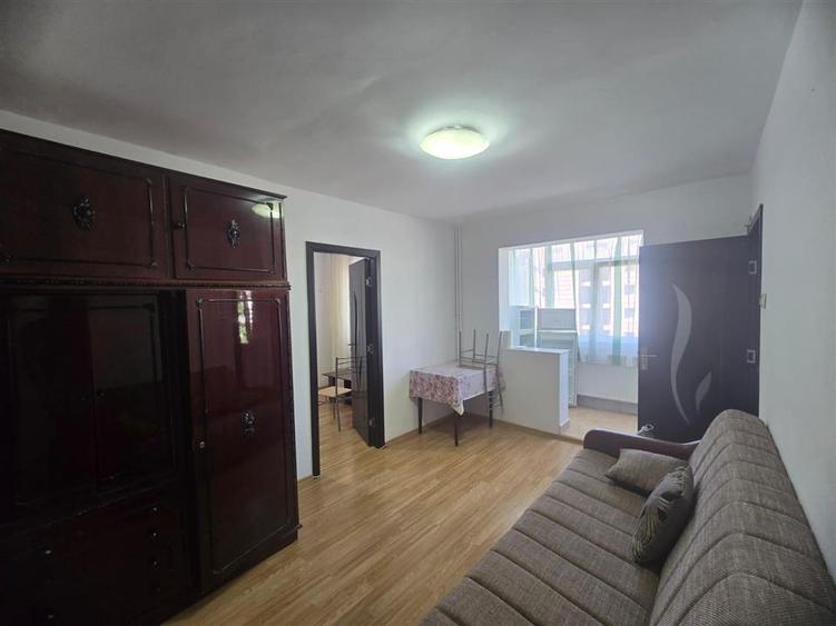 Apartament cu 2 camere nedecomandat în Alecu Russo