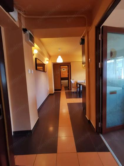 Apartament cu 3 camere decomandat în Micro IV