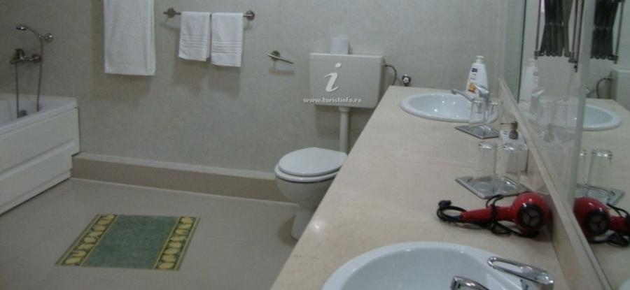 Casă cu 4 camere în Nord