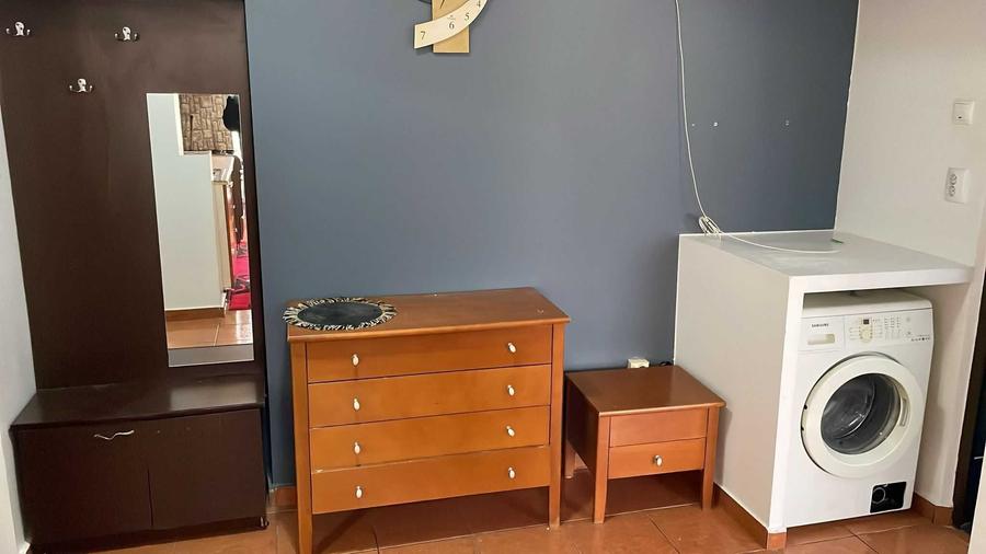 Ofer spre inchiriere apartament 2 camere decomandat - 2