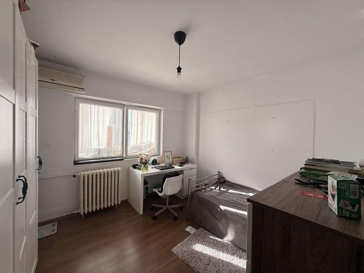 Apartament cu 5 camere decomandat, mobilat în Bucur Obor