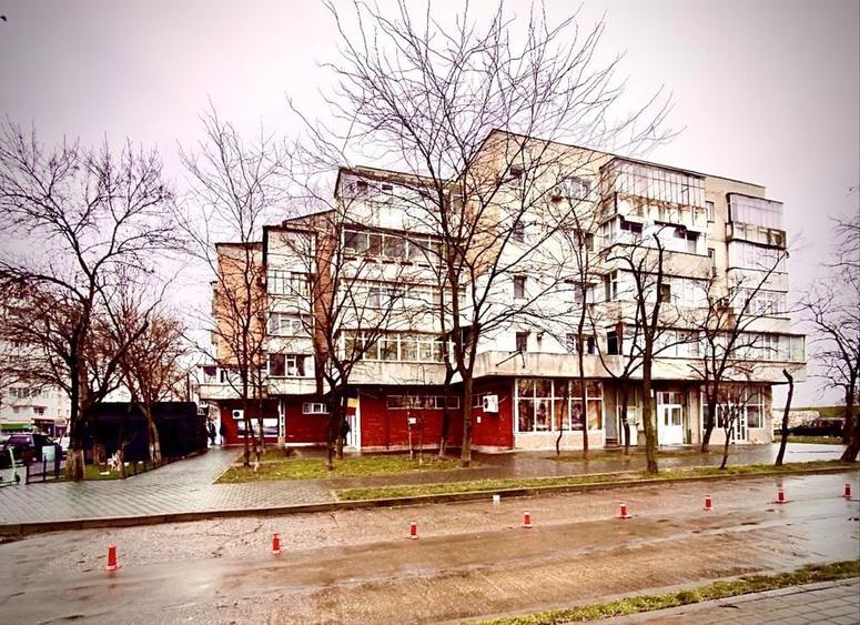 Spațiu comercial, de 76 mp, în Dacia