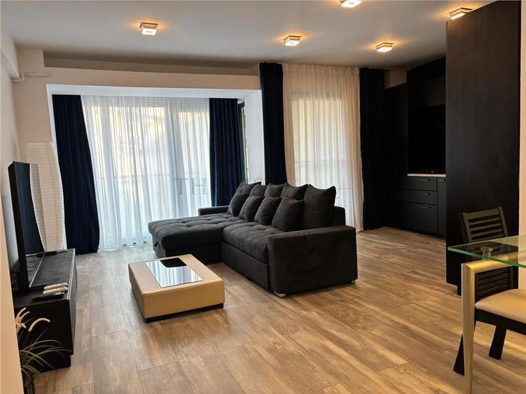 Apartament cu 3 camere decomandat, mobilat în Herăstrău